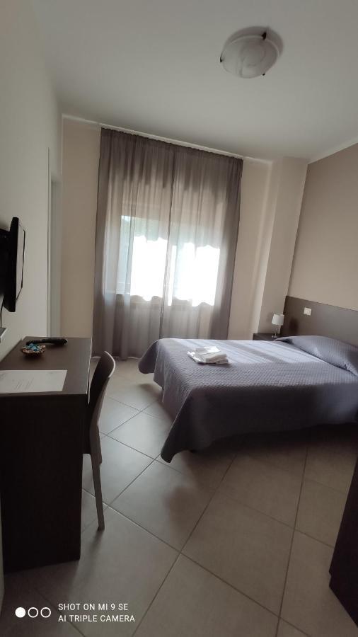 B&B Grandangolo Preturo ภายนอก รูปภาพ